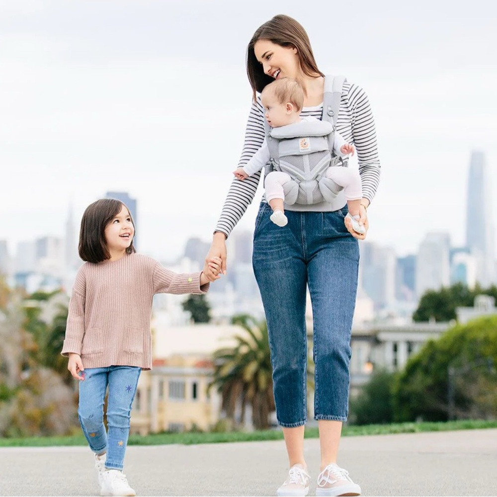 Ergobaby omni 360 Midnight Carrier - Picture 3 of 7